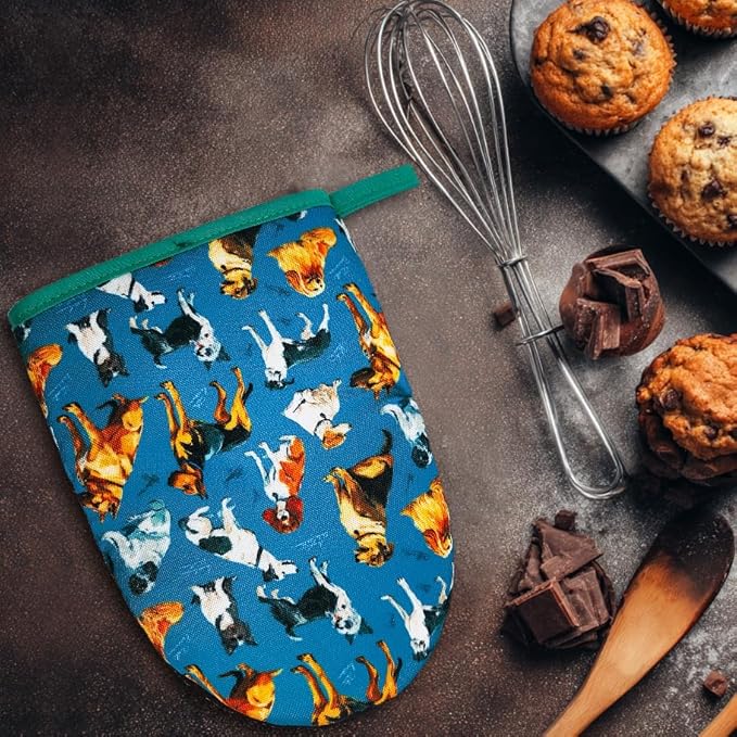 Nice Dog Printing Oven Mitts, High Heat Resistant Kitchen Oven Gloves, Mini Silicone Oven Mitts, Non-Slip Grip Surfaces and Hanging Loop for Grilling, Baking, Cooking and Microwave, Gift