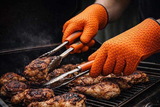 Cotton Lined Silicone Oven & BBQ Gloves, 450°F Heat Resistant Waterproof & Non-Slip Mitts for Baking, Cooking, Grill, Smoker & Fryer Use, Universal Size, 1 Pair (Black)