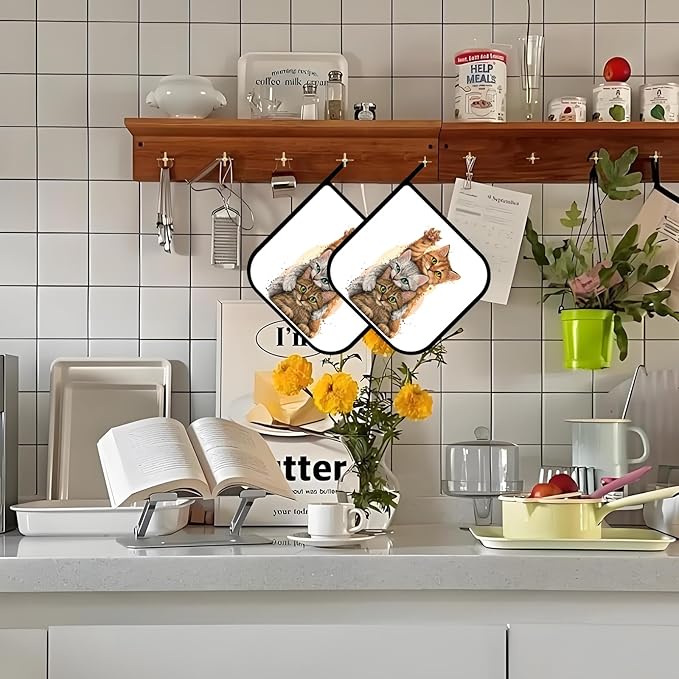Three Cute Cats Pot Holders Set of 2,Kitchen Heat Resistant Potholders for Microwave Cooking Baking Oven and BBQ Gifts for Women