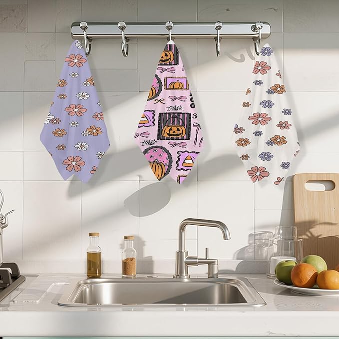 ZHAMEN 3 Pcs Halloween Themed Kitchen Towels, Pumpkin Decorative Absorbent Microfiber Dish Cloth Tea Towel, Floral Waffle Soft Hand Towels for Farmhouse Home Bathroom
