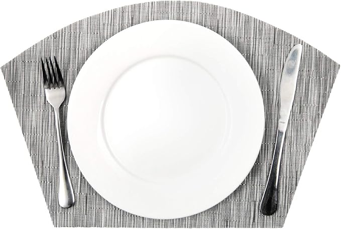 SHACOS Round Table Placemats Set of 4 Wedge Placemats Heat Resistant Woven Vinyl Table Mats Wipe Clean (4, Silver Gray)