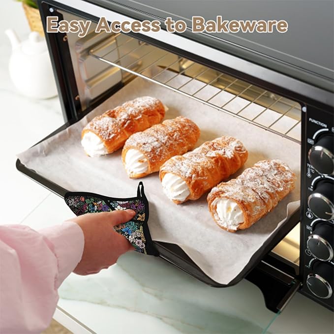 Skulls and Flowers Pot Holders 2 PCS,Kitchen Heat Resistant Hot Pads for Cooking Grilling Baking BBQ, Pot Holders for Women Cook Home Microwave