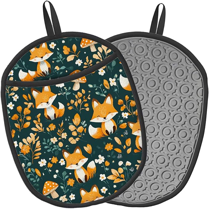 Fox Silicone Pot Holders Set of 2, Heat Resistant up to 500°F, Non-Slip Kitchen Hot Pads with Pocket and Soft Quilted Cotton Lining for Baking, Cooking and Hot Pots