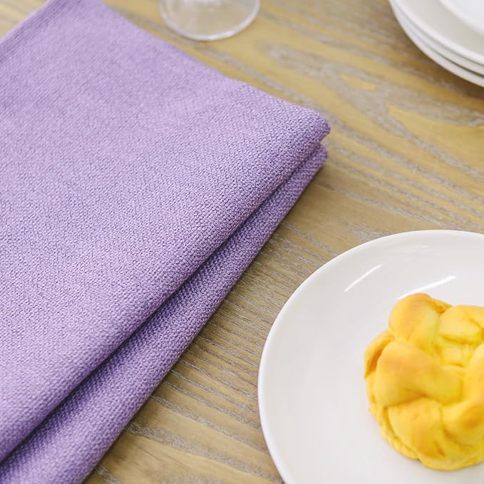 Set of 4 Round Placemat 15 Inch Soft Linen eco-Friendly Fabric Handcrafted Machine Washable Indoor & Outdoor Tablemat Lilac