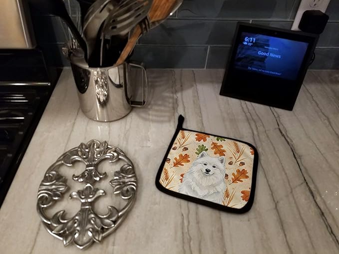 Caroline's Treasures White Samoyed Heirloom Fall Pair of Pot Holders Pair 7.5x7.5 Quilted Insulated Hot Pads Decorative Kitchen Gift Made in USA