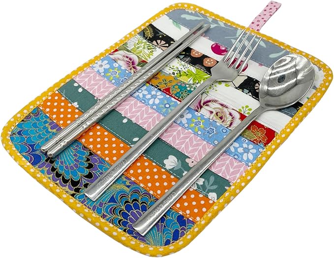 2Pcs Beautiful Cotton Pot Holders for Kitchen, 100% Cotton Fabric Handmade Patchwork Table Mats Set, Heat Resistant Mat Pads with Pocket and Hanging Loop, Potholder Teapot Mitts Washable