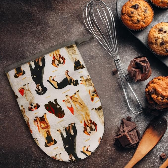Fashion Cute Dog Oven Mitts, High Heat Resistant Kitchen Oven Gloves, Mini Silicone Oven Mitts, Non-Slip Grip Surfaces and Hanging Loop for Grilling, Baking, Cooking and Microwave, Gift