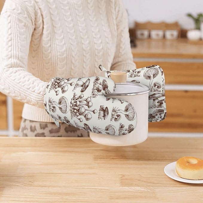 Vintage Mushroom Oven Mitts and Pot Holders Set of 2 Silicone Heat Resistant Oven Mitten Potholders Non Slip Gloves Kitchen Decor for BBQ Cooking Grilling Baking