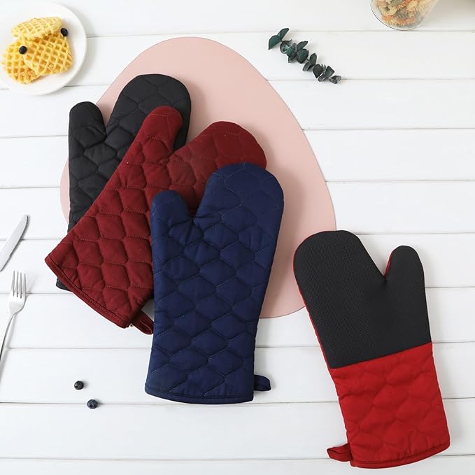Glynniss Heat Resistant Oven Mitts, 2 Pcs of Silicone Oven Mits, Non-Slip Grip Surfaces Kitchen Gloves for Cooking, Machine Washable with Hanging Loops Oven Gloves (7x13 inches, red)