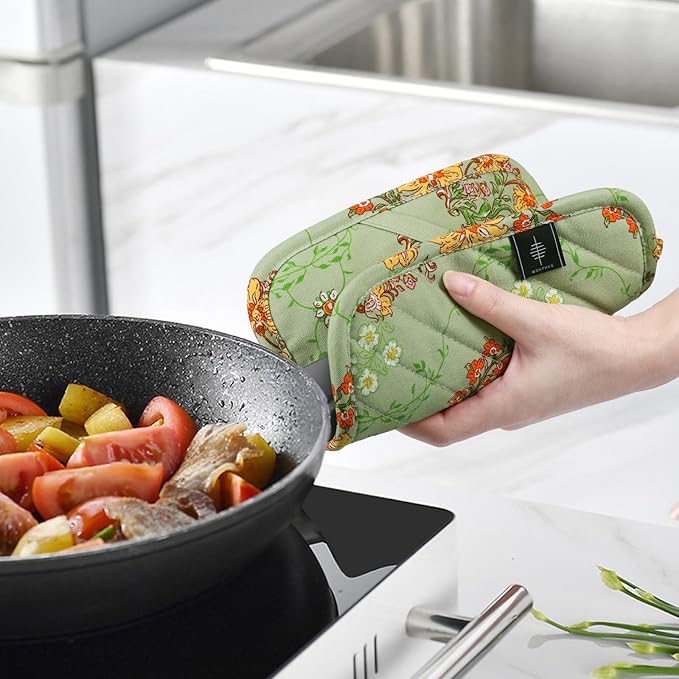BONTHEE Pot Holders for Kitchen Heat Resistant Hot Pads for Countertops Oven Pot Holders Cotton Potholders for Kitchen Cooking Baking (Sweet Flowers)