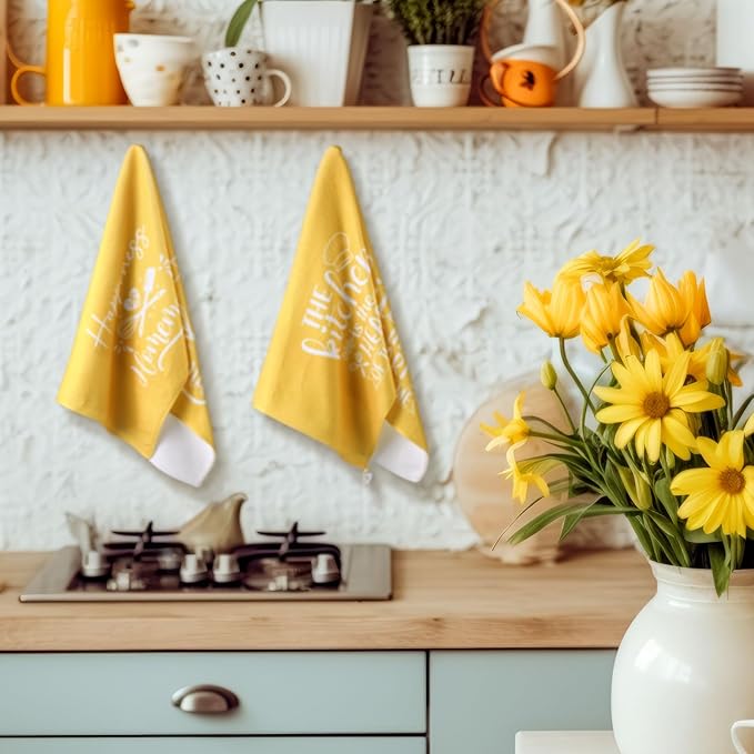 Sratte 6 Pcs Kitchen Decor Accessories Set Farmhouse Towels Pot Holders Oven Mitts Set 2 Dish Towels 2 Potholders 2 Cooking Mittens Oven Glove for Christmas Baking Cooking Supply(Yellow,Kitchen)