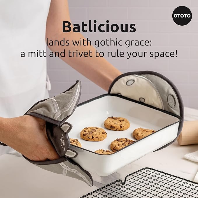 New - OTOTO Batlicious Oven Mitts and Pot Holders Sets - Heat Resistant Trivets for Hot Dishes, Cooking Goth Kitchen Decor, Cute Accessories, Pot Holders, Spooky Halloween Bat Moon Witchy Gifts