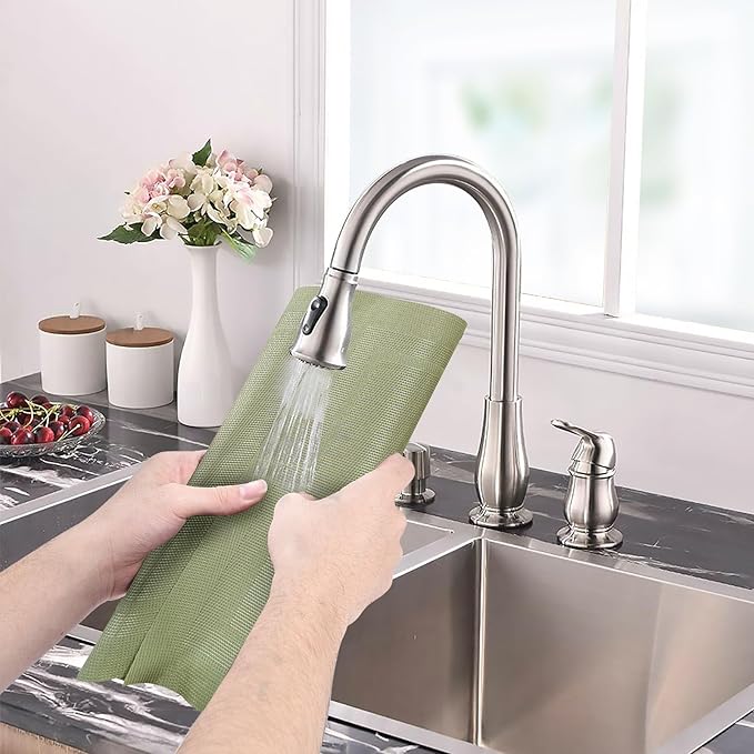 Aofmee Placemats Set of 6, Washable PVC Place Mats, Heat Resistant Non-Slip Table Mats, Woven Vinyl Plastic Placemats for Dining Table Decor, Stain Resistant Kitchen Table Placemats, Easy to Clean