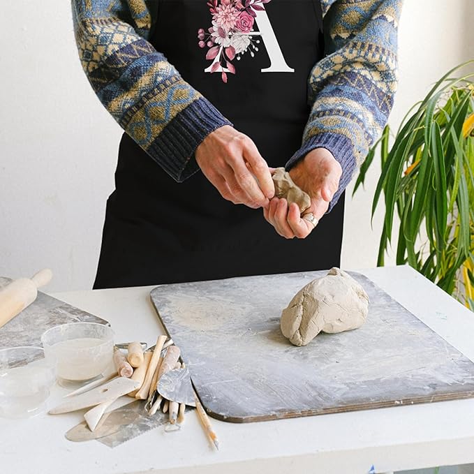 Personalized Aprons for Women with Pockets, Cute Aprons for Women Chef Baking, Cooking Gifts for Mom Birthday