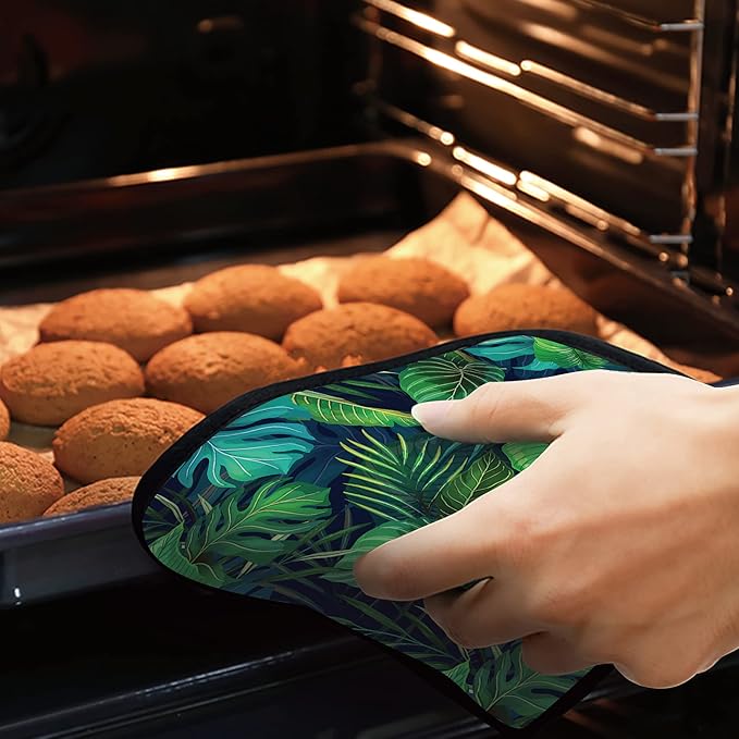 Green Tropical Leaves Pot Holders Set of 2 Kitchen Heat Resistant Potholder for Microwave Cooking Baking Oven End Dishes and BBQ