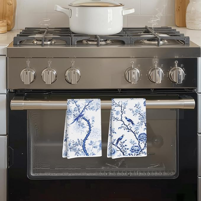 2 Pcs Artistic Bird Kitchen Towels, Absorbent Soft Microfiber Towel for Bathroom Kitchen, Tea Towel Hand Towels, Dish Cloths for Washing Dishes, Christmas Bird Lover Gifts for Women Friend