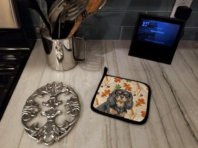 Caroline's Treasures Black and Tan Cavalier Spaniel Heirloom Fall Pair of Pot Holders Pair 7.5x7.5 Quilted Insulated Hot Pads Decorative Kitchen Gift Made in USA