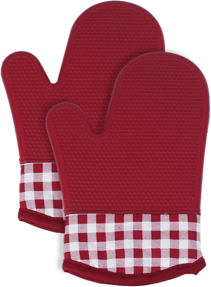 Amruta Pair of Silicone Shell Oven Mitts, 2 Pieces Heavy Duty Baking Kitchen Mitts for BBQ Microwave Stove, Heat-Resistant up to 500F, Oven Glove with Silicone Textured Grip (11 x 7 in, Red)