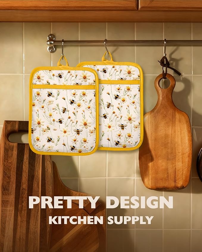 Slohif Silcone Daisy Bee Pot Holders for Kitchen - 100% Cotton Yellow Cute Oven Potholders with Pockets, Heat Resistant Square Thick Hot Pads, House New Home Baking Baker Gifts,2pack
