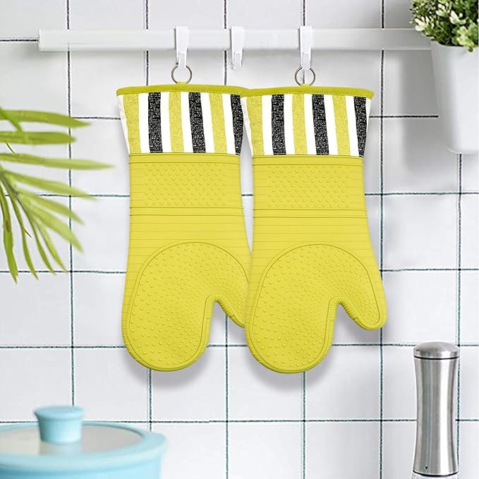RED LMLDETA Heat Resistant 550 Degree Oven mitt, Silicone Oven Hot Mitts - 1 Pair, Extra Long Professional Baking Oven Gloves - Food Safe,Pot Holders Cooking,Grilling,Kitchen (Vanilla)