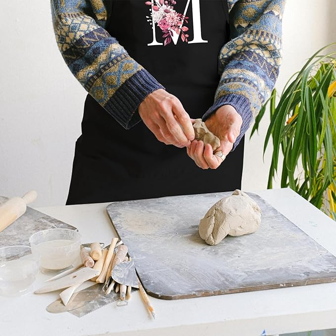 Personalized Aprons for Women with Pockets, Cute Aprons for Women Chef Baking, Cooking Gifts for Mom Birthday