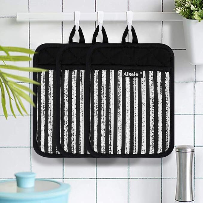 Alselo Silicone Pot Holders Set of 3 Heat Resistant & Non Slip Potholders, Professional Oven Hot Pads with Pockets Mitts for Kitchen Cooking Baking Barbecue (3, Black)