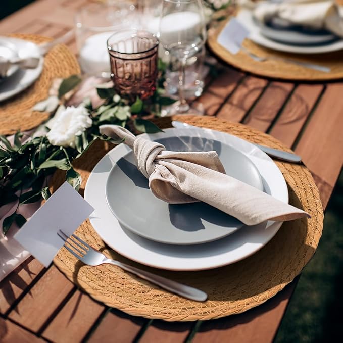 BAVIFY 13 in Round Woven Placemats Set of 4 Chargers for Dinner Plates Farmhouse Rustic Boho Table Mats for Dining Table Decor Wicker Straw Braided Place Mats