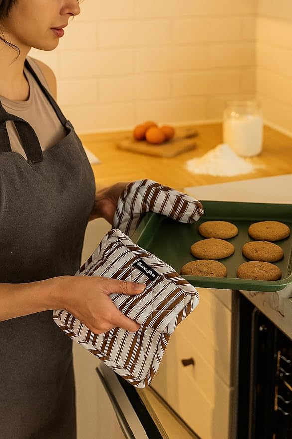 AMOUR INFINI Double Stripe Pot Holders Heat Resistant Cotton Set of 3 Nonslip 8"x8" Inch Hot Pads for Kitchen, BBQ, Baking & Cooking with Hanging Loops (Brown)