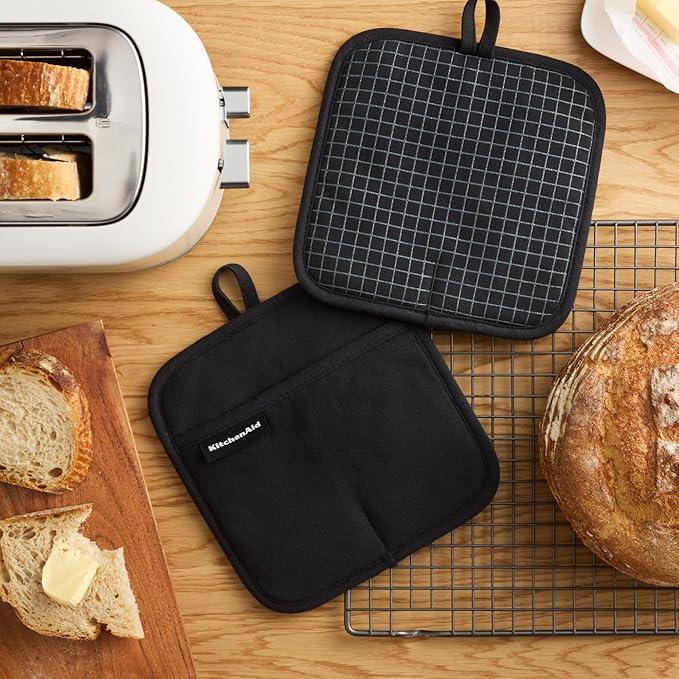 KITCHENAID Gourmet Series Gridlines Pot Holders 2-Pack Set, Heat Resistant up to 600°F, Soft Silicone Grip, Magnetic Cuff, Matte Black, 8"x8"