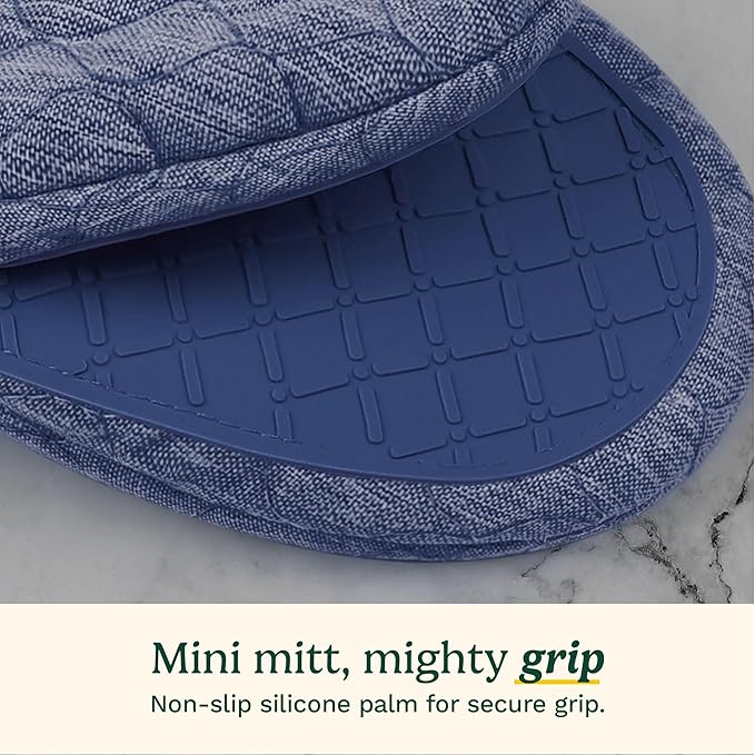 Cuisinart Silicone Mini Oven Mitts–5” x 8.5” Heat-Resistant Kitchen Mitts for Oven with Non-Slip 100% Silicone Palm, Cotton Filling, and Hanging Loop–Durable Oven Mitt Set for Cooking & Baking