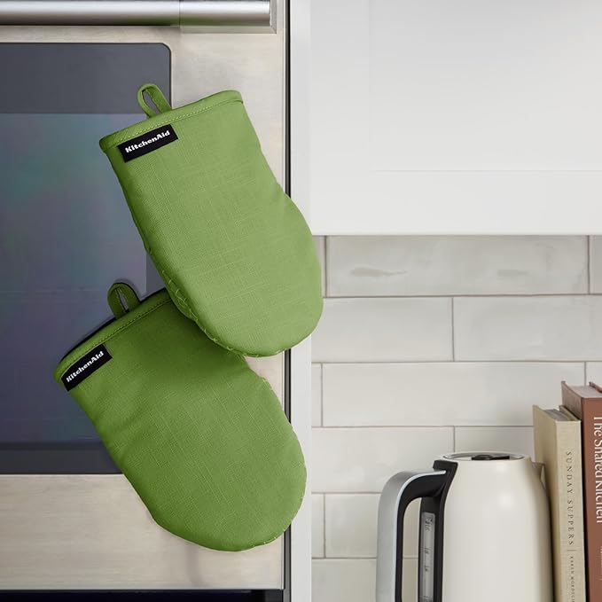 KITCHENAID Gourmet Series Gridlines Mini Oven Mitts 2-Pack Set, Heat Resistant up to 600°F, Soft Silicone Grip, Magnetic Cuff, Matcha Green, 5.5"x9"