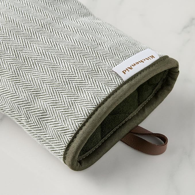 KITCHENAID® Evergreen Design Series Herringbone Ribbed Soft Silicone Mini Oven Mitts 2-Pack Set, Heat Resistant up to 500°F, Flexible & Waterproof, Deep Forest Green, 5.5"x9"