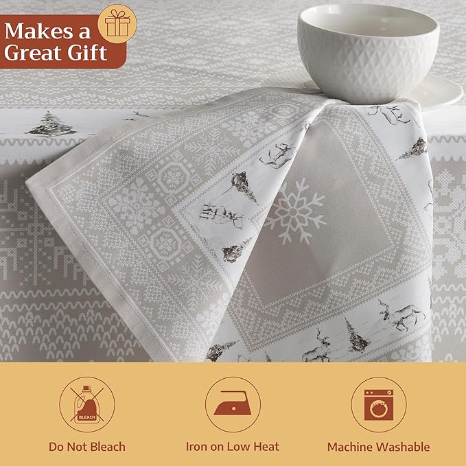 Maison d' Hermine Cloth Napkins Set of 4 100% Cotton for Thanksgiving Christmas Decorations Everyday Reusable Square Fall Napkins Cloth Washable Dinner Party (Cozy Christmas, 20"x20")