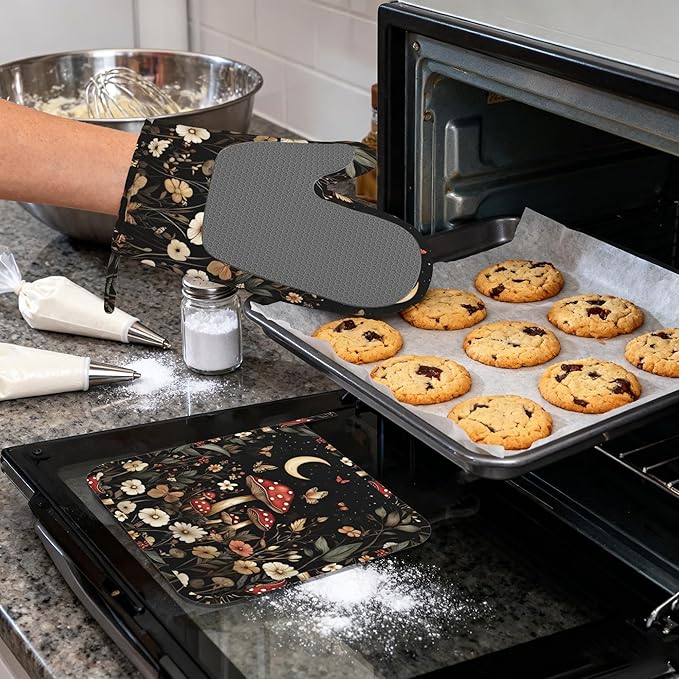Red Mushroom Butterfly Heat-Resistant Silicone Oven Mitts and Pot Holders,Moon Plant Flowers Long Oven Gloves with Non-Slip Grip for Cooking, Baking, Grilling,BBQ