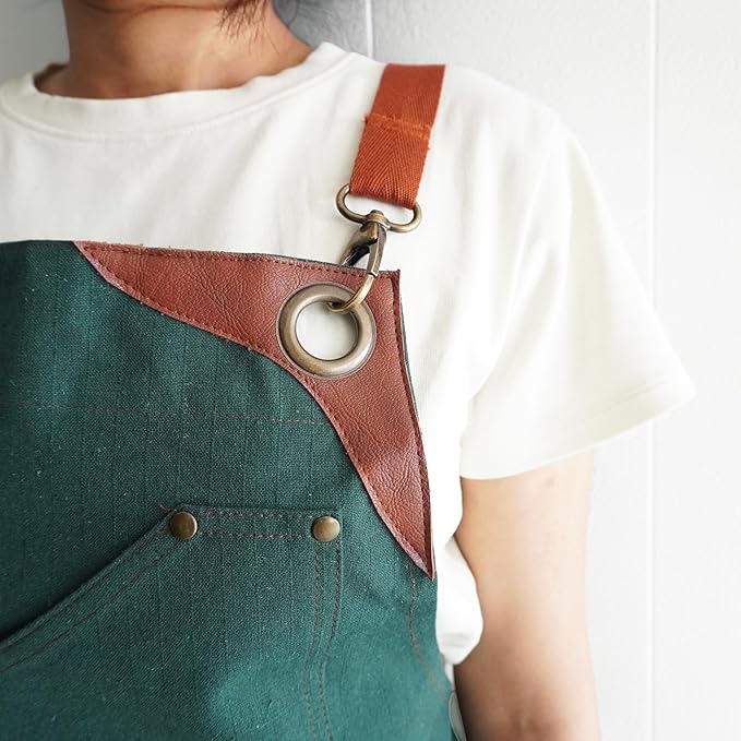 Professional Work Apron for Men & Women – 100% Cotton with waterproof Membrane, Cross Back Straps