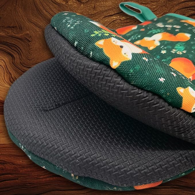 Fox Oven Mitts, High Heat Resistant Kitchen Oven Gloves, Mini Silicone Oven Mitts, Non-Slip Grip Surfaces and Hanging Loop for Grilling, Baking, Cooking and Microwave, Gift