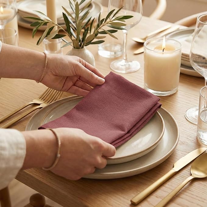 ACCENTHOME Accent Home 100% Cotton Napkins, Delicate Cloth Napkins for Dinners, Parties and Weddings，18 x 18 Inch Set of 6 - Burgundy