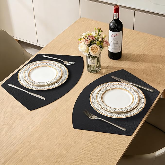 Round Table Placemats Set of 4, Dual-Sided Wedge Shape Faux Leather Table Mats, Washable Wipeable Heat Resistant Place Mats for Outdoor Indoor, Black