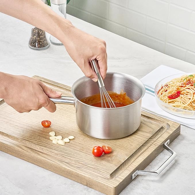 Restaurantware 7 in Stainless Steel Wire Whisk - German Standard Kitchen Balloon Whisk with Ergonomic Handle, Dishwasher Safe - Durable French Whisk for Cooking, Mixing Thick Batter and Sauce