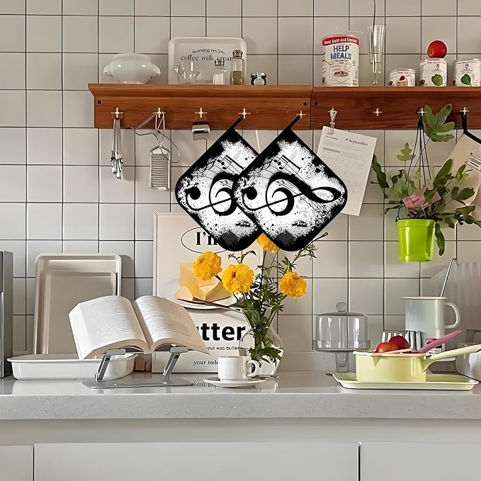Music Notes Pot Holders Set of 2,Kitchen Heat Resistant Potholders for Microwave Cooking Baking Oven and BBQ Gifts for Women