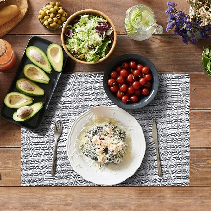 Aofmee Placemats Set of 6, Heat Resistant Place Mats, Washable Durable PVC Table Mats, Woven Vinyl Plastic Placemats for Kitchen Dining Table, Non-Slip Stain Resistant Placemats Indoor, Easy to Clean