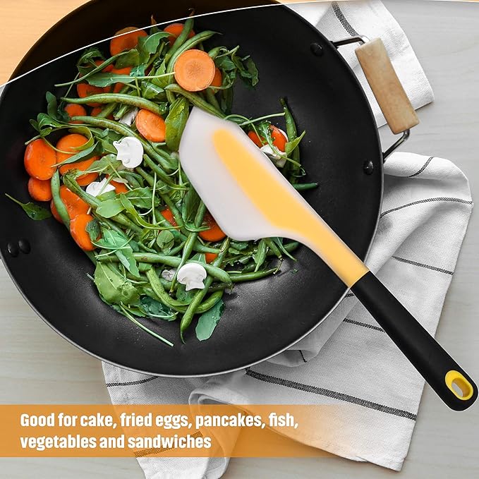 2 Pieces Omelette Spatula Kitchen Turner Silicone Flip and Fold Omelette Turner for Kitchen Omelet Pancake Crepes(Red and Yellow)