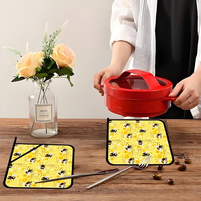 Cute Honey Bee Pot Holders Set of 2,Kitchen Heat Resistant Potholder for Microwave Cooking Baking Oven and BBQ