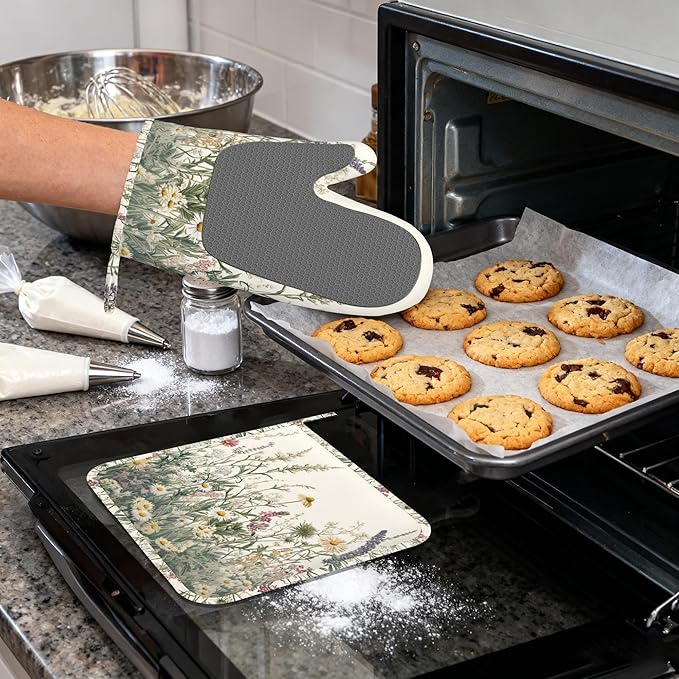 Wildflower Floral Oven Mitts and Pot Holders (4PCS),Vintage Garden Flowers Heat Resistant Non-Slip Silicone Kitchen Gloves for Cooking, Baking, BBQ Waterproof Kitchen Accessories
