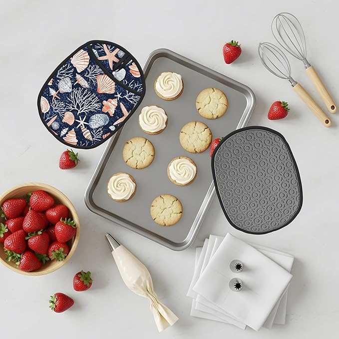 Seashell Silicone Pot Holders Set of 2, Heat Resistant up to 500°F, Non-Slip Kitchen Hot Pads with Pocket and Soft Quilted Cotton Lining for Baking, Cooking and Hot Pots
