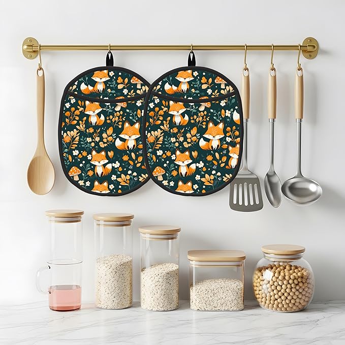 Fox Silicone Pot Holders Set of 2, Heat Resistant up to 500°F, Non-Slip Kitchen Hot Pads with Pocket and Soft Quilted Cotton Lining for Baking, Cooking and Hot Pots