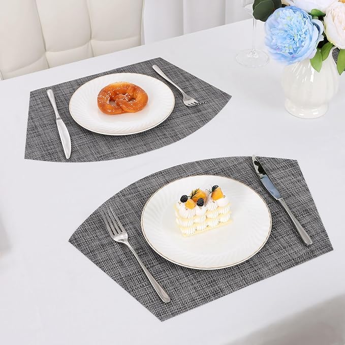 SHACOS Wedge Placemats Set of 4 Woven Vinyl Placemats for Round Table Wipe Clean Curved Fan Table Mats Placement Mat Indoor Outdoor, Dark Gray