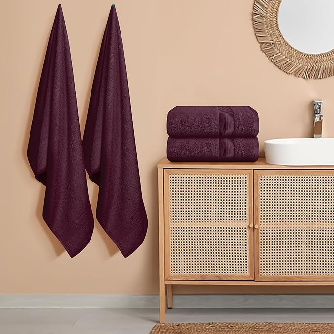 Belizzi Home 4 Pack Bath Towel Set 27x54, 100% Ring Spun Cotton, Ultra Soft Highly Absorbent Machine Washable Hotel Spa Quality Bath Towels for Bathroom, 4 Bath Towels Burgundy