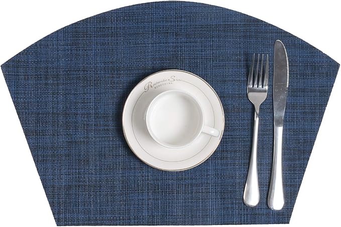 SHACOS Wedge Placemat Set of 4 Non Slip Heat Resistant Woven Vinyl Round Table Placemats Circle Table Mats Wipe Clean Indoor Outdoor (4, Blue Black)