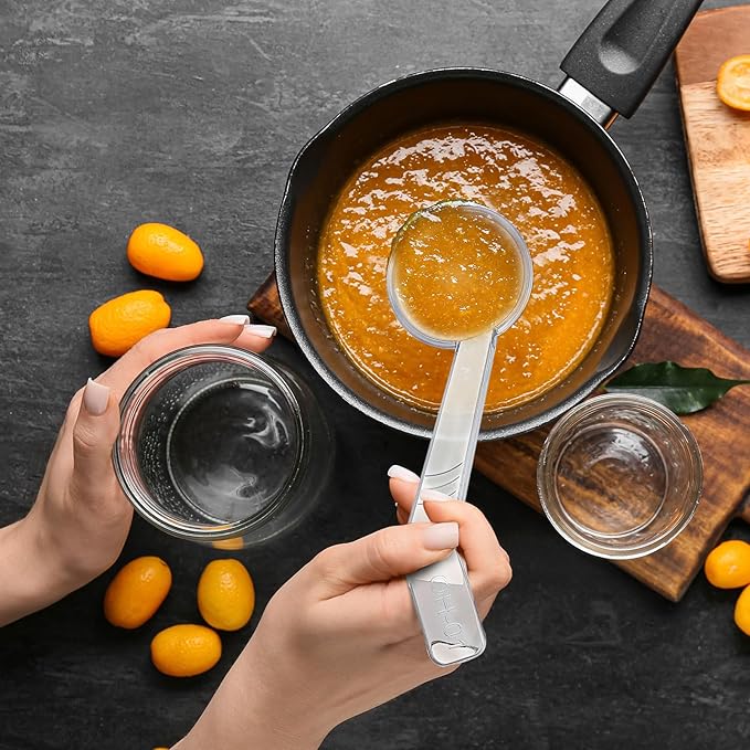 Tioncy 10 Pcs 1 oz Small Ladle 7.1 Inches Mini Ladle for Serving Sauce, Soup, Dressing, Punch Bowl, Gravy, Cocktail, Fruit Juices Reusable Plastic Long Handle Spoon for Party Banquets Catering(Clear)